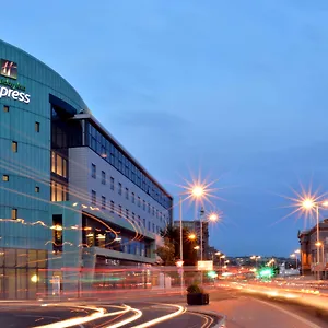 https://holiday-inn-express-dundee.edinburghhotelsuk.org